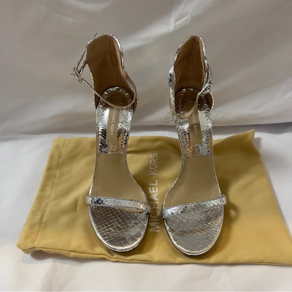 Michael Kors Silver metallic Platform Heels - Picture 1 of 7